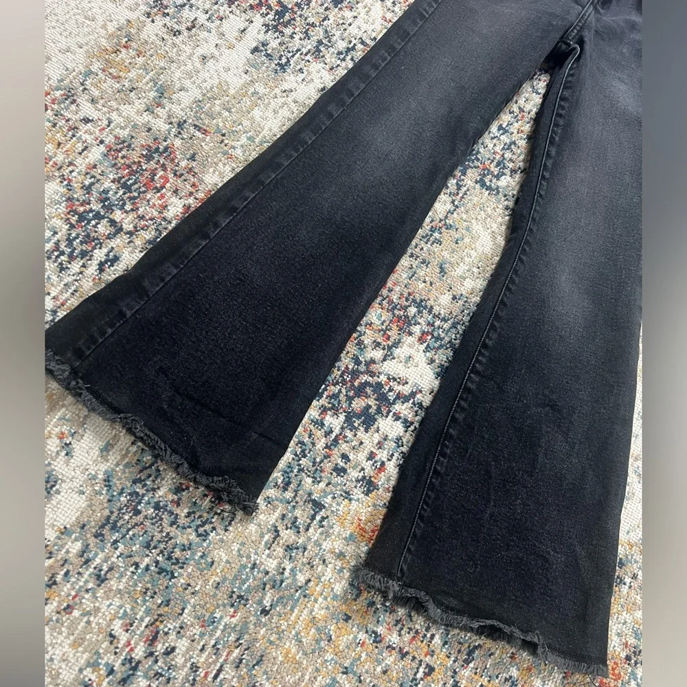 Girls Forever 21 Flared Jeans - Picture 2 of 8